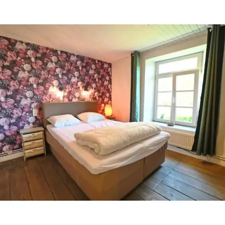 Stone-built In With Garden Dom wakacyjny Werpin