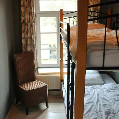 Stone-built In With Garden Dom wakacyjny