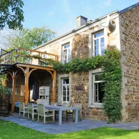 Stone-built In With Garden 펜션 Werpin