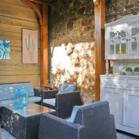Stone-built In With Garden 펜션 *
